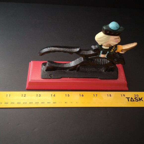 Vintage Cast Iron Nut Cracker on a Red Wooden Base Christmas Soldier - Picture 5 of 5